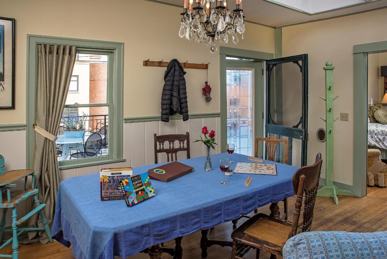 Clementine'S Guest House & Vacation Rentals Астория Екстериор снимка