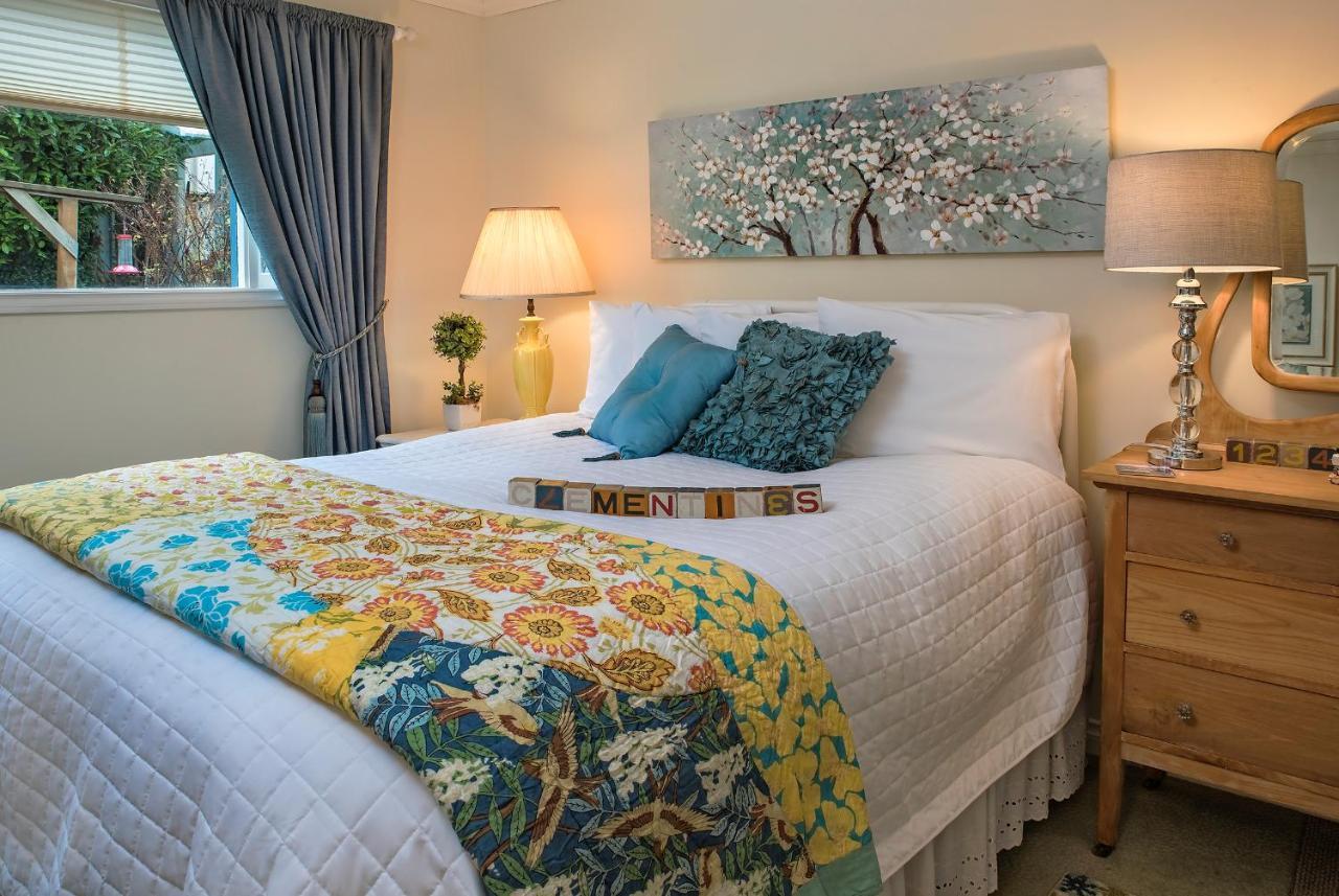 Clementine'S Guest House & Vacation Rentals Астория Екстериор снимка