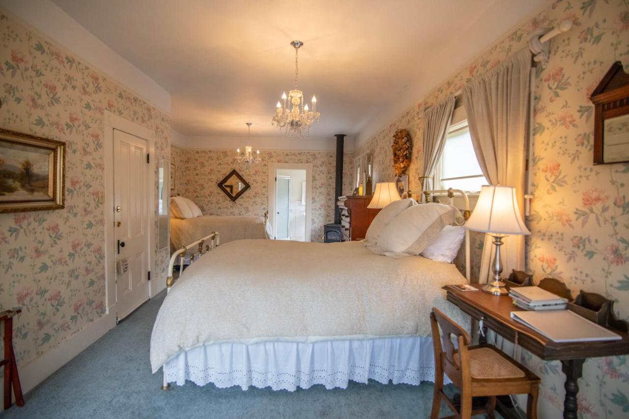Clementine'S Guest House & Vacation Rentals Астория Екстериор снимка