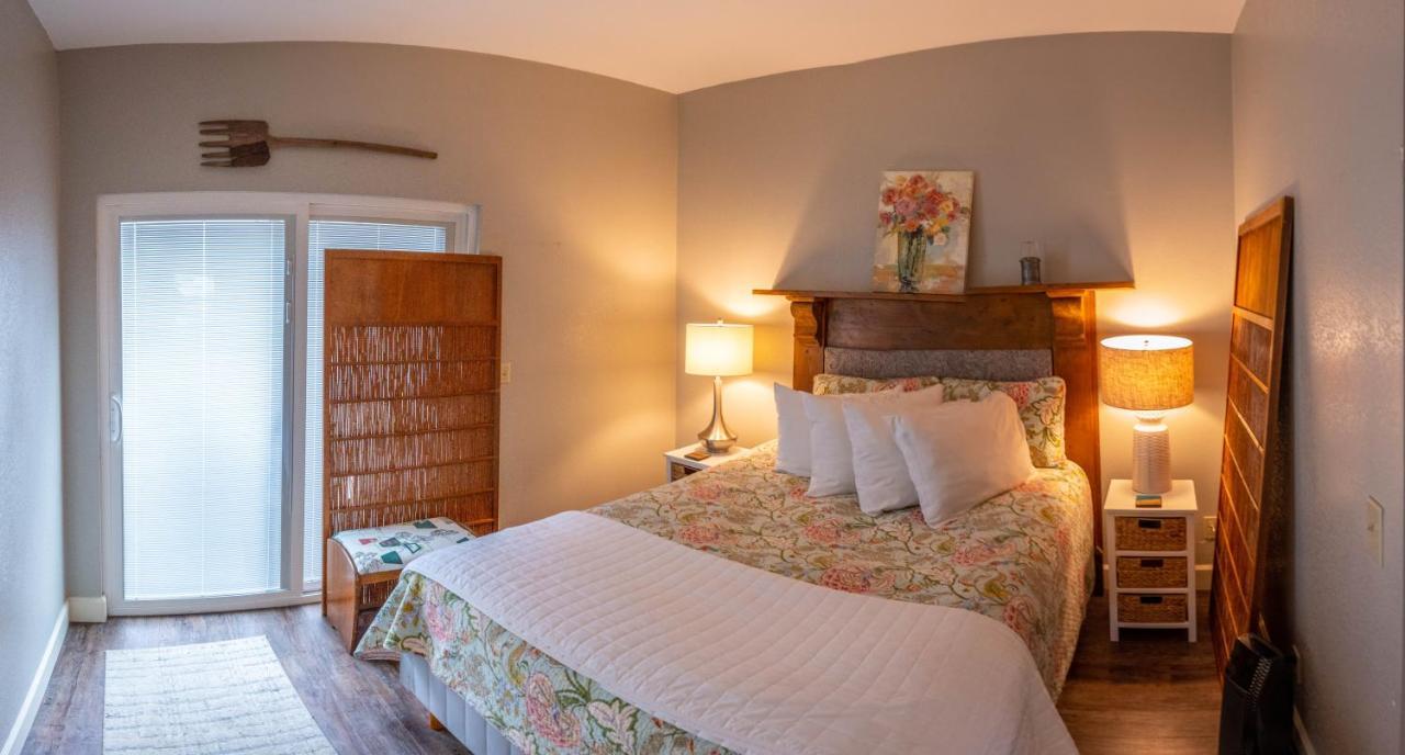 Clementine'S Guest House & Vacation Rentals Астория Екстериор снимка
