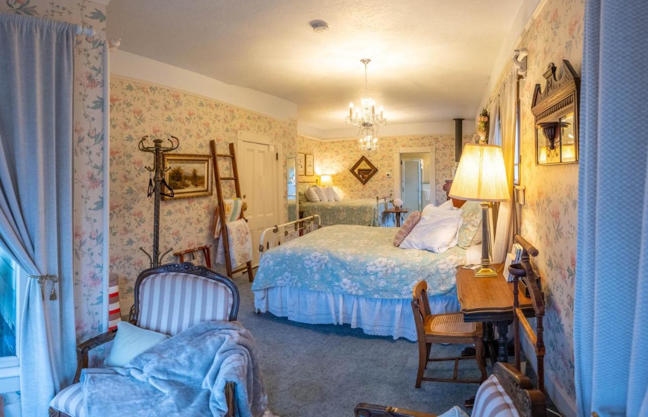 Clementine'S Guest House & Vacation Rentals Астория Екстериор снимка