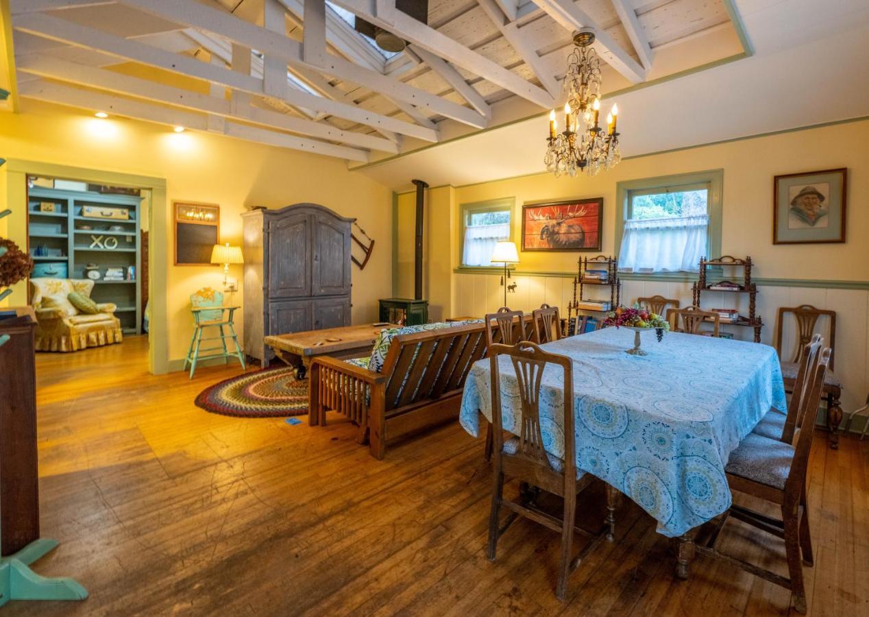 Clementine'S Guest House & Vacation Rentals Астория Екстериор снимка