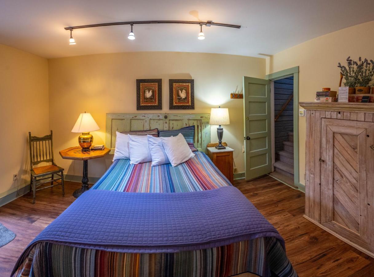 Clementine'S Guest House & Vacation Rentals Астория Екстериор снимка