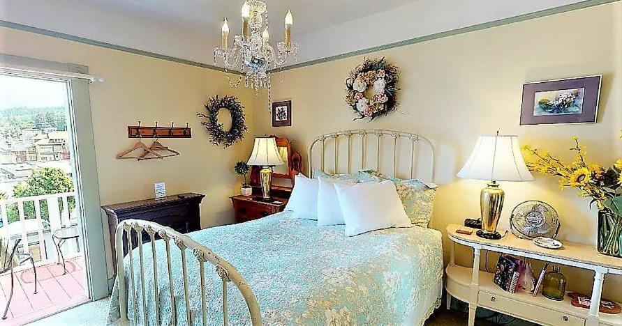 Clementine'S Guest House & Vacation Rentals Астория Екстериор снимка