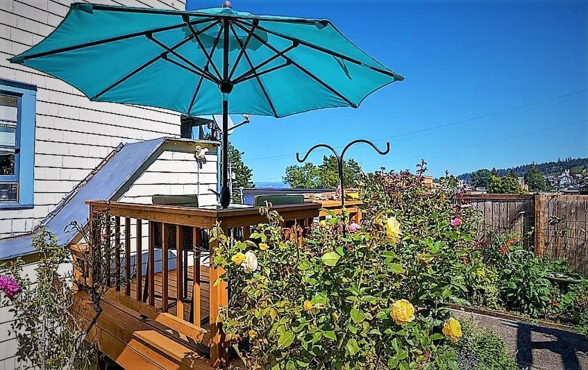 Clementine'S Guest House & Vacation Rentals Астория Екстериор снимка
